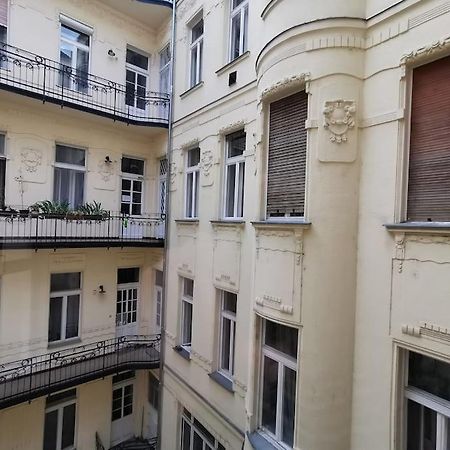 Luxury Apartment Near Astoria With Ac Budapest Exterior photo