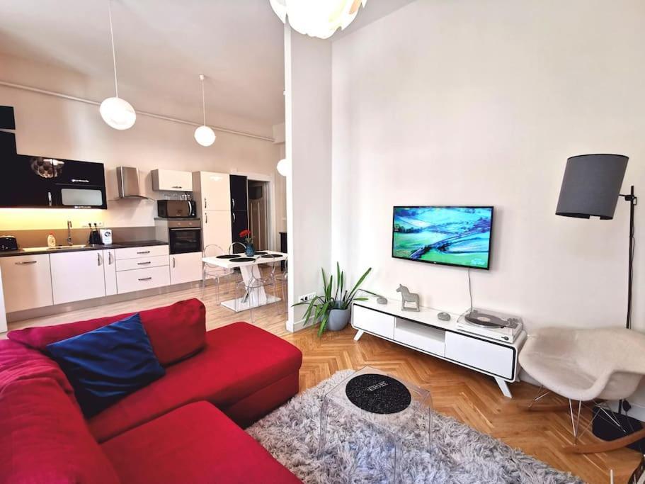 Luxury Apartment Near Astoria With Ac Budapest Exterior photo
